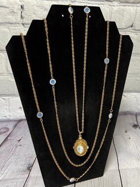 Vintage Tri-strand Goldette necklace with faux moonstone pendant
